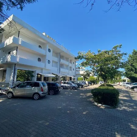 Venusia 3*